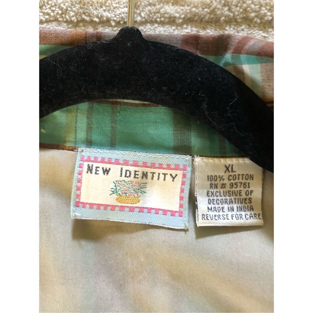 Plaid Blazer with Floral Embroidery - Picture 11 of 13